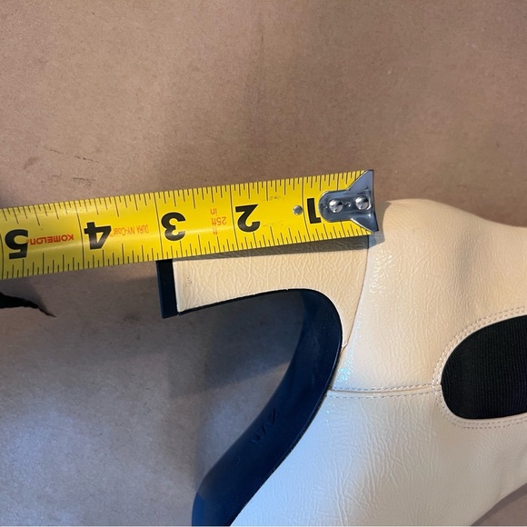 NWT Zara Cream Patent Square Toe Block Heel Chelsea Ankle Boots Women’s 39 US 8 - Picture 13 of 13